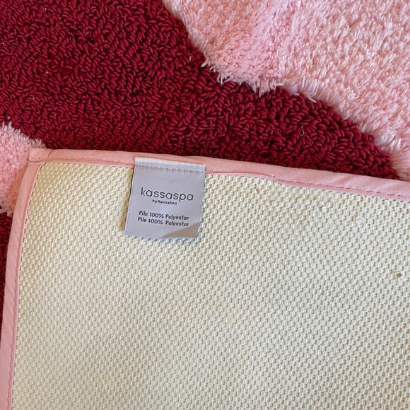 Pink Valentines Day Red Lips Bath Rug 21x34 Non Slip Bath Mat by Kassa Spa New - Picture 8 of 10